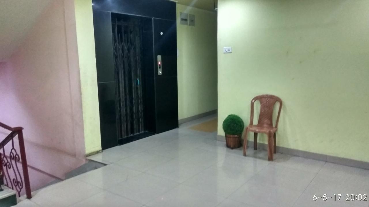Hotel Varsa Dibrugarh Extérieur photo