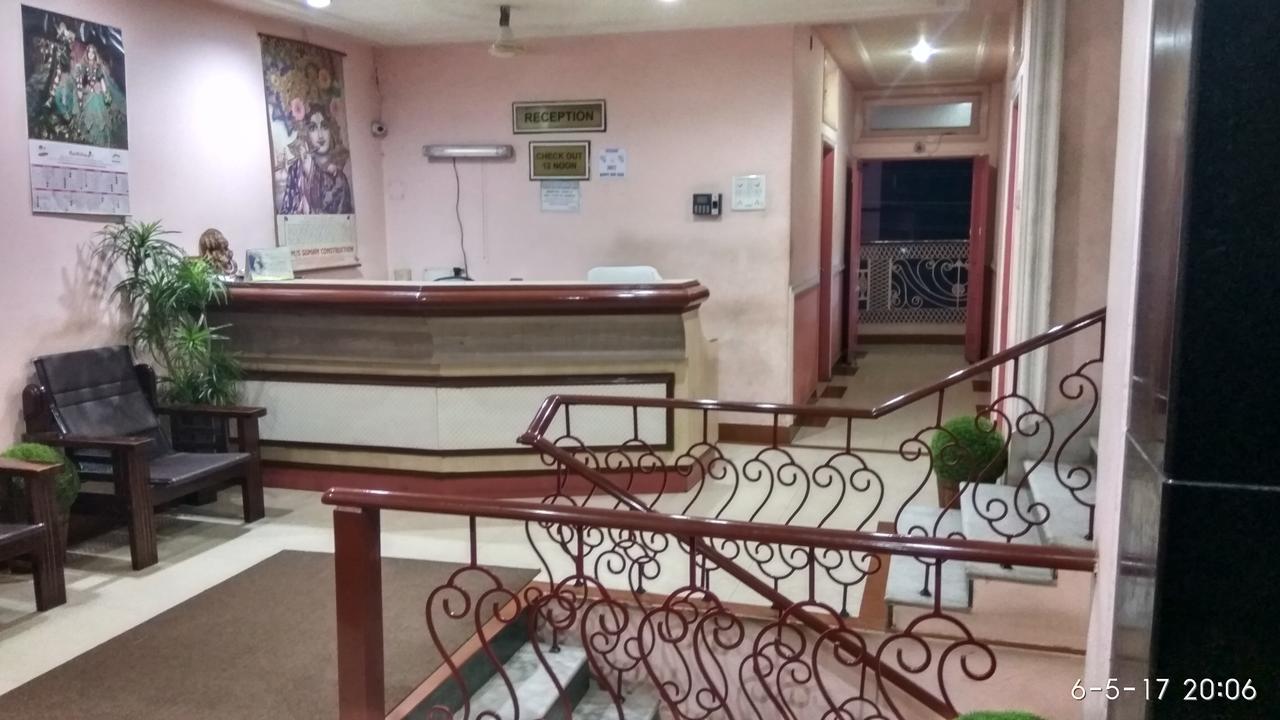 Hotel Varsa Dibrugarh Extérieur photo